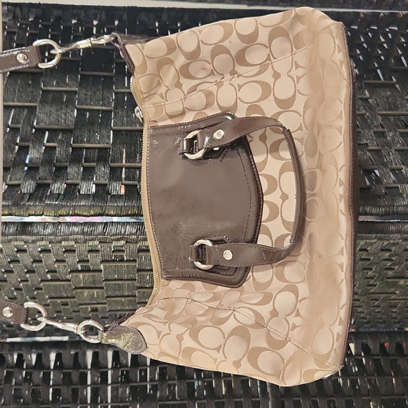 Coach shoulder bag - Picture 6 of 9